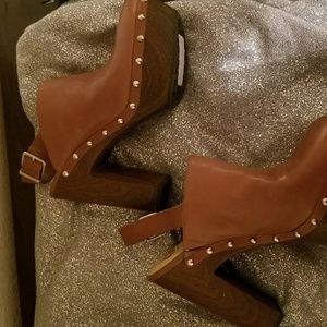 NWT Super Funky Platforms